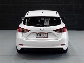 2017 Mazda Mazda3 - Thumbnail