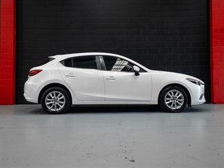 2017 Mazda Mazda3 - Thumbnail
