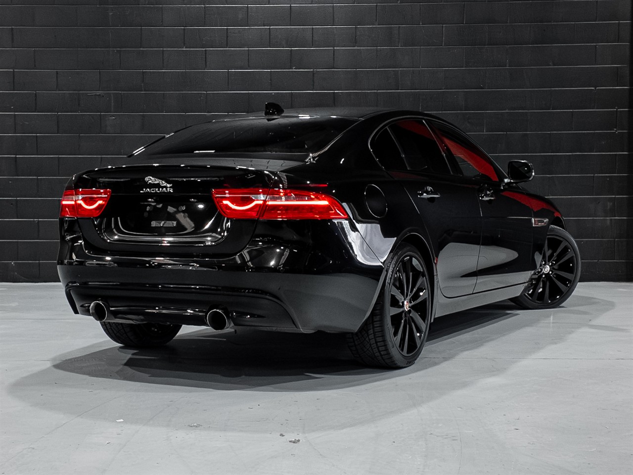 2016 Jaguar XE