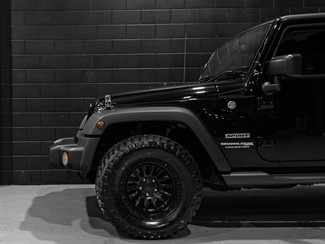 2018 Jeep Wrangler Unlimited - Thumbnail