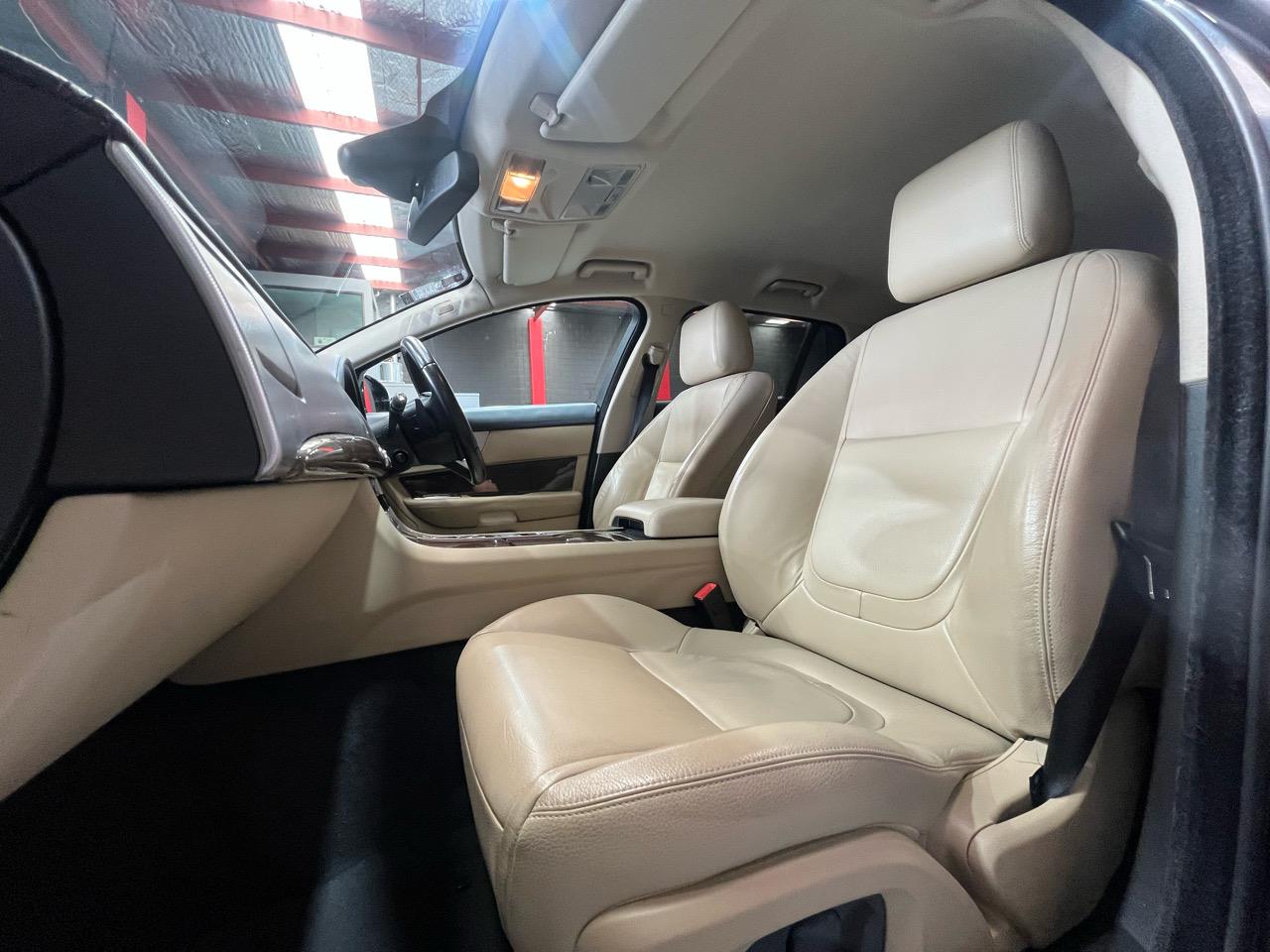 2013 Jaguar XF