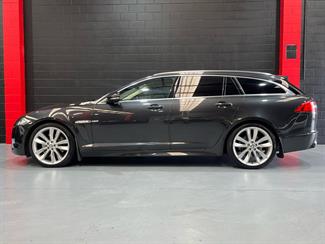 2013 Jaguar XF - Thumbnail
