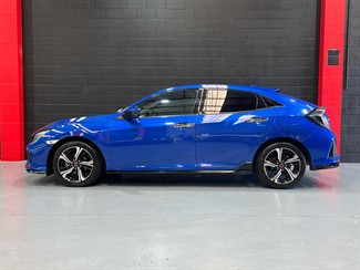 2017 Honda Civic - Thumbnail