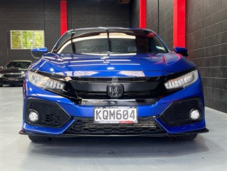 2017 Honda Civic - Thumbnail