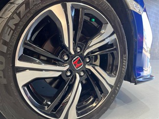 2017 Honda Civic - Thumbnail