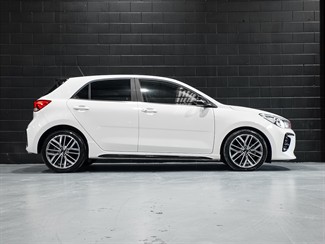 2018 Kia Rio - Thumbnail