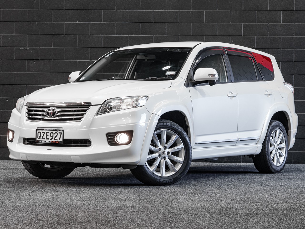 2011 TOYOTA Vanguard