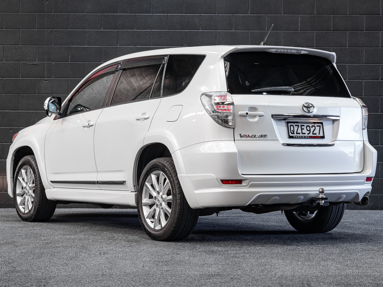 2011 TOYOTA Vanguard