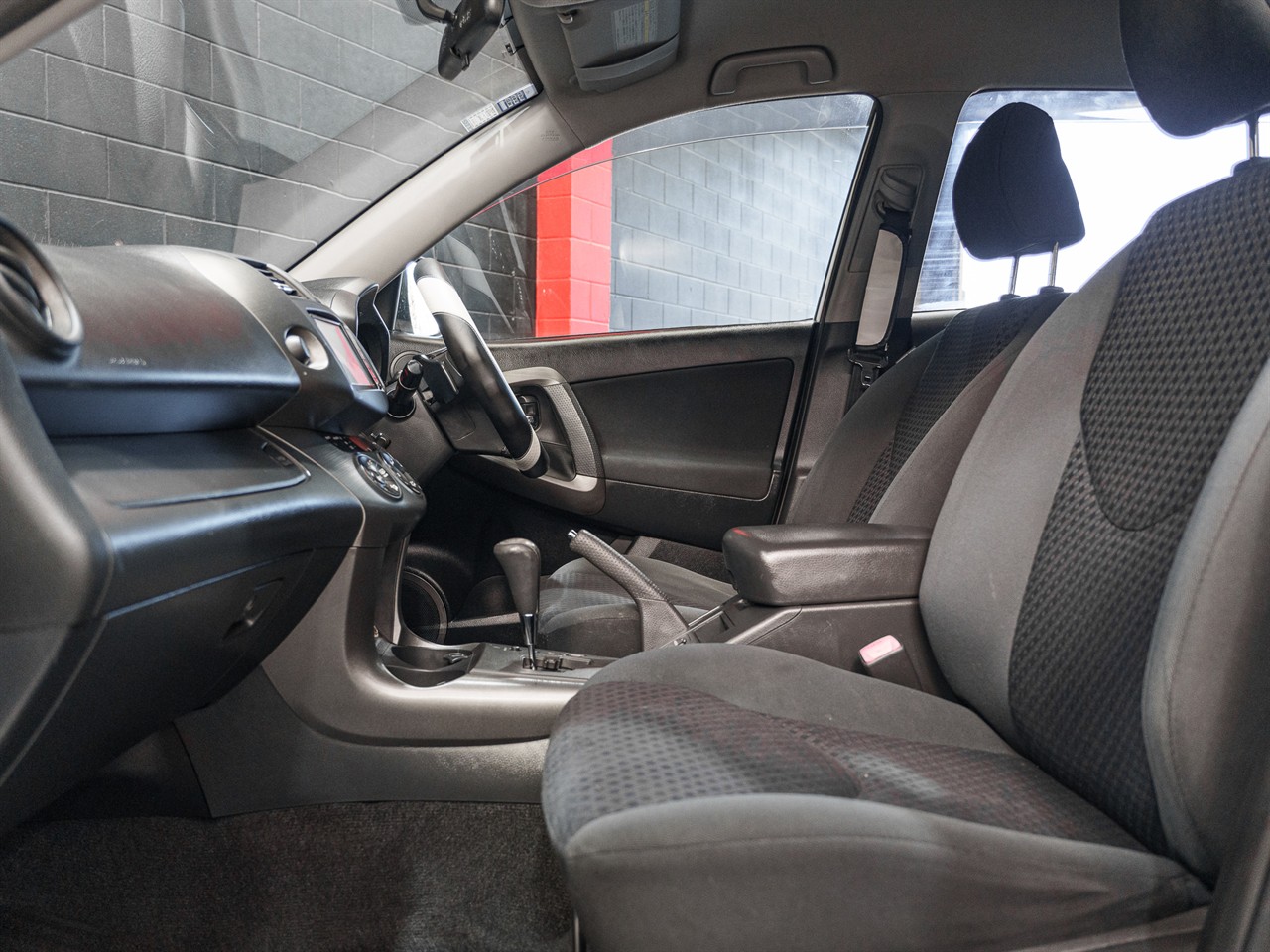 2011 TOYOTA Vanguard