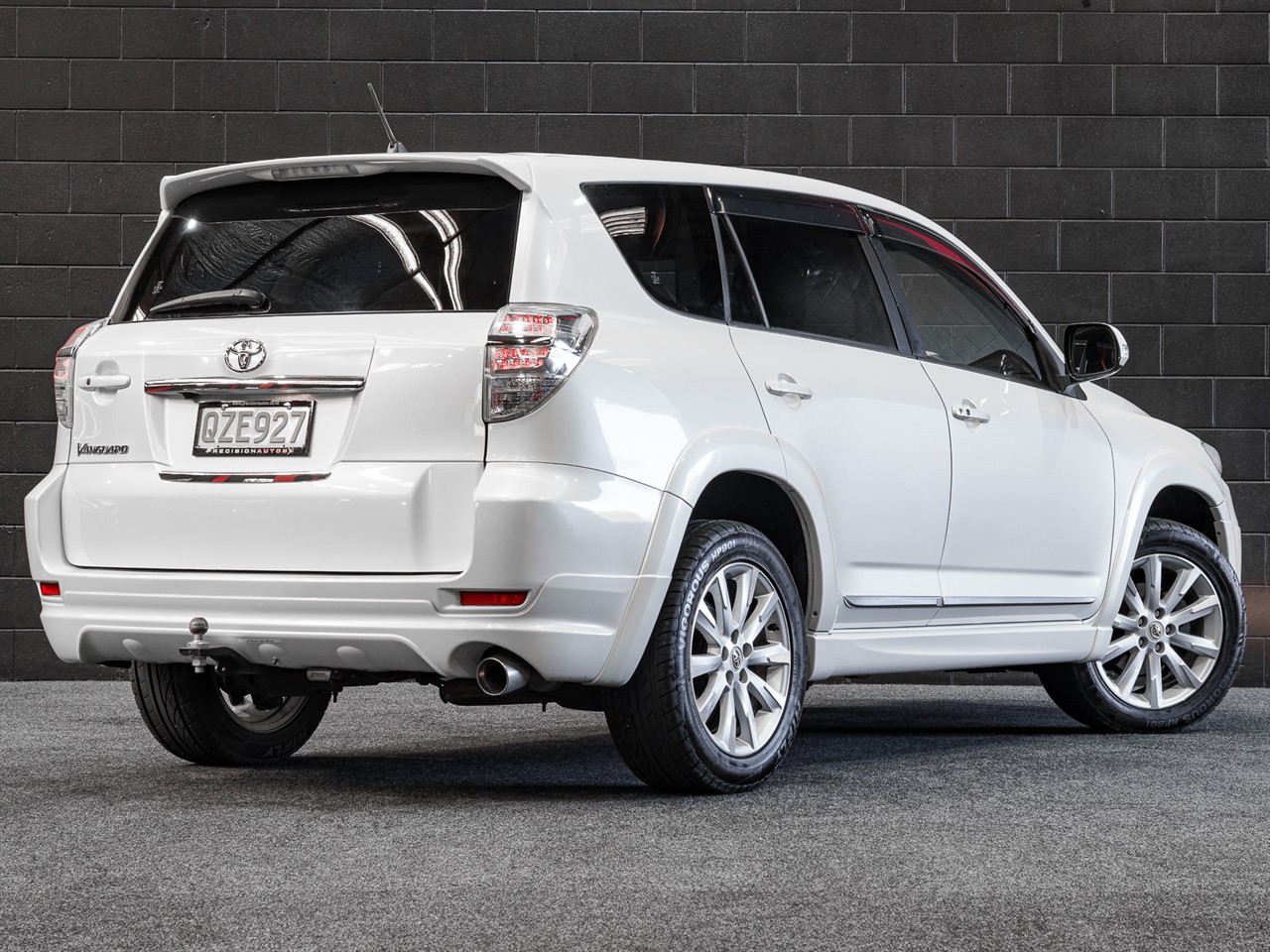 2011 TOYOTA Vanguard