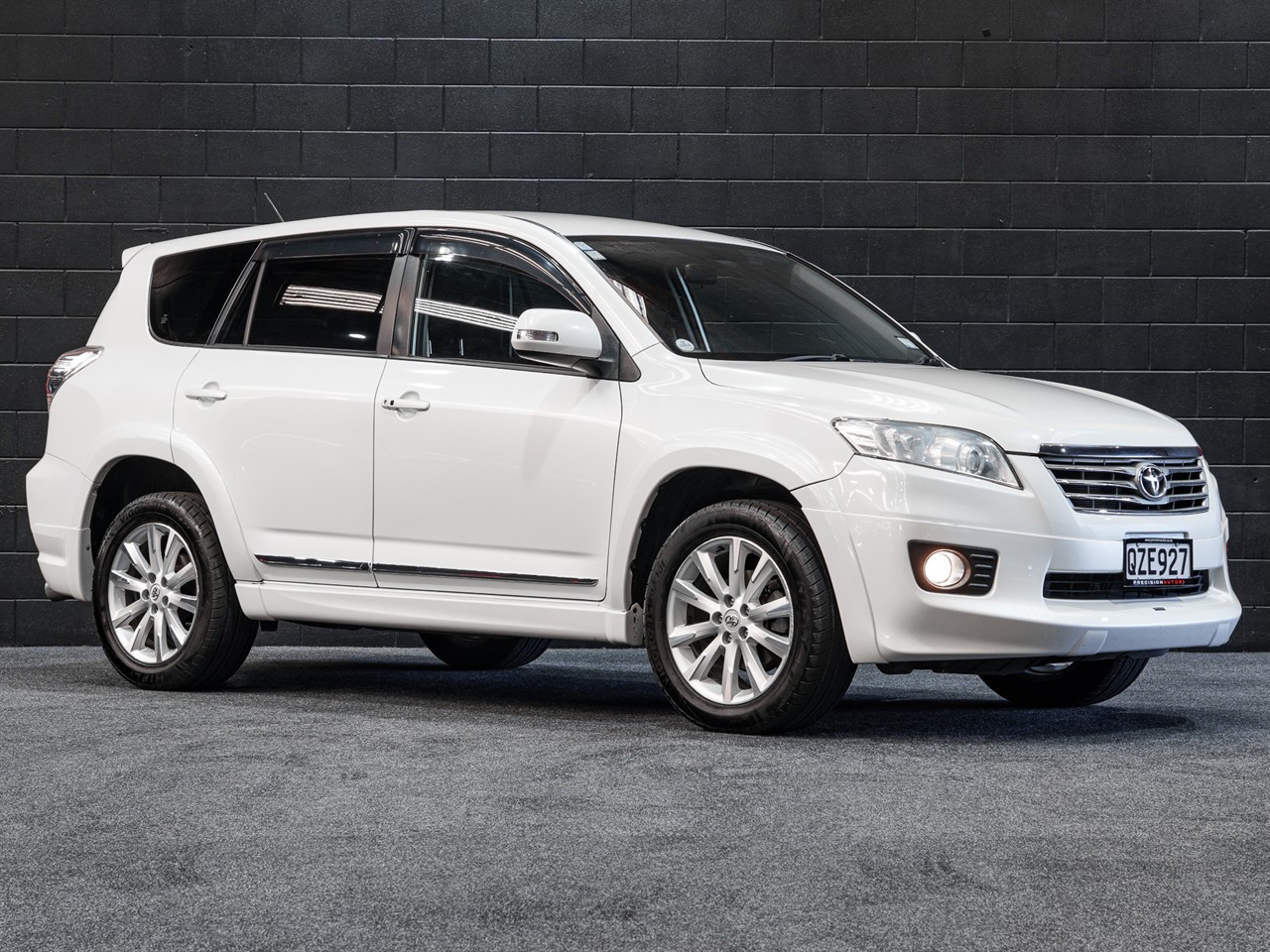 2011 TOYOTA Vanguard