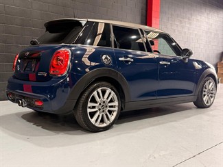 2017 Mini Cooper - Thumbnail