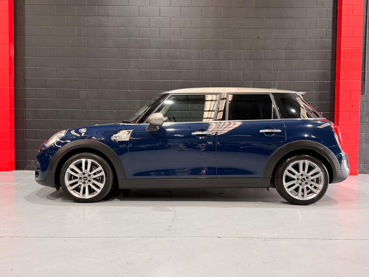 2017 Mini Cooper