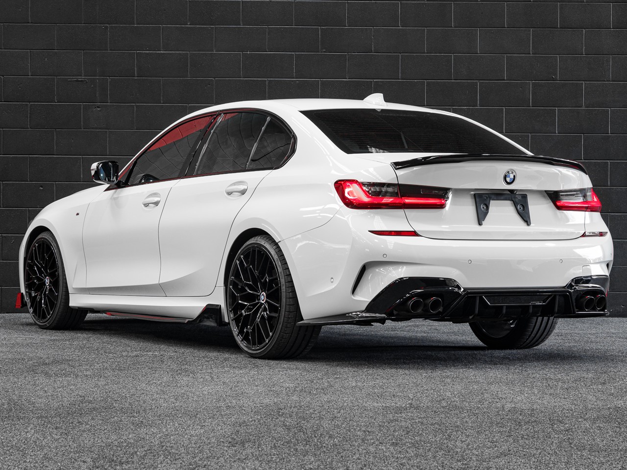 2020 BMW 320I