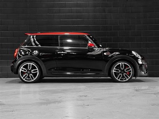 2017 Mini Cooper - Thumbnail