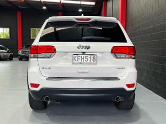 2016 Jeep Grand Cherokee - Thumbnail
