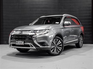 2018 Mitsubishi Outlander - Thumbnail