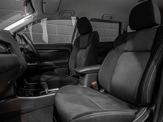 2018 Mitsubishi Outlander - Thumbnail