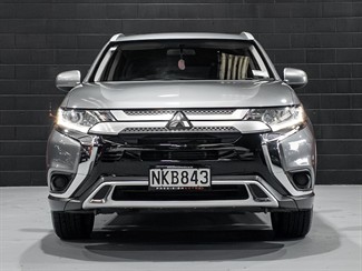 2018 Mitsubishi Outlander - Thumbnail