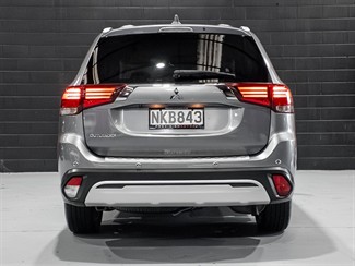 2018 Mitsubishi Outlander - Thumbnail