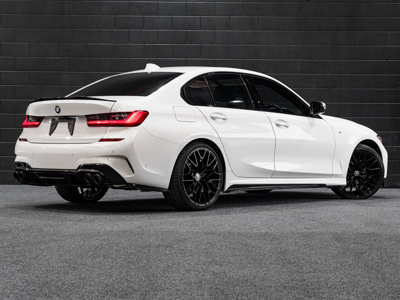 2021 BMW 320I