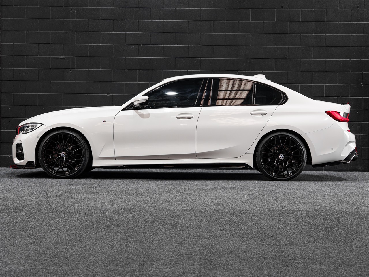 2021 BMW 320I