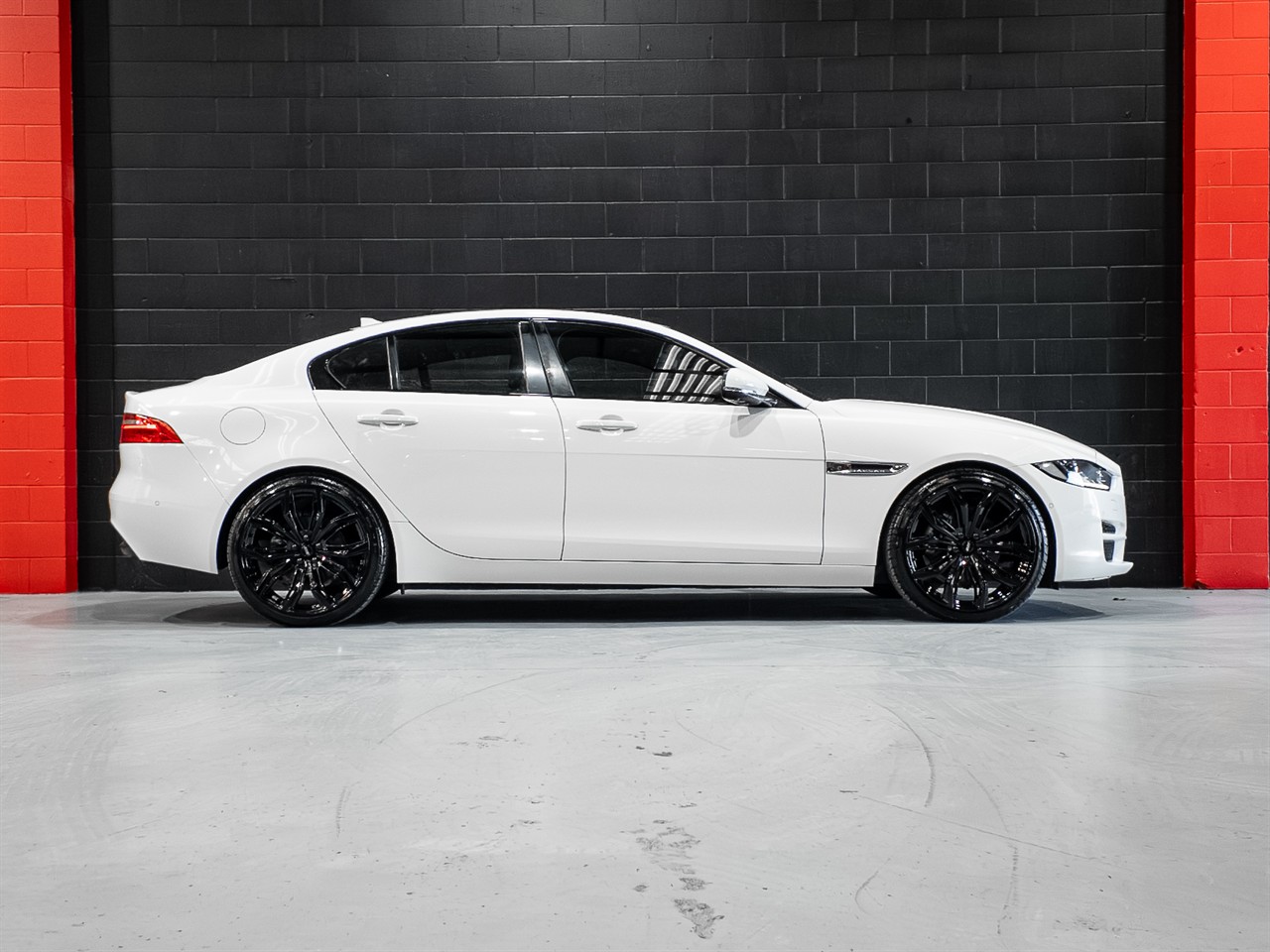 2016 Jaguar XE