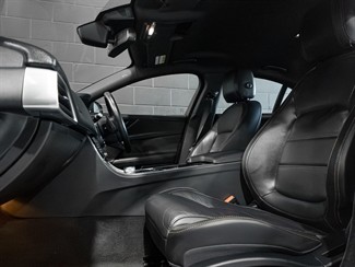 2016 Jaguar XE - Thumbnail