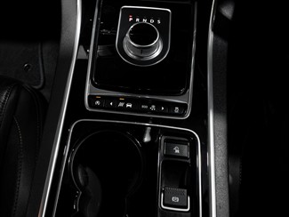 2016 Jaguar XE - Thumbnail