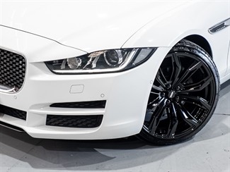 2016 Jaguar XE - Thumbnail