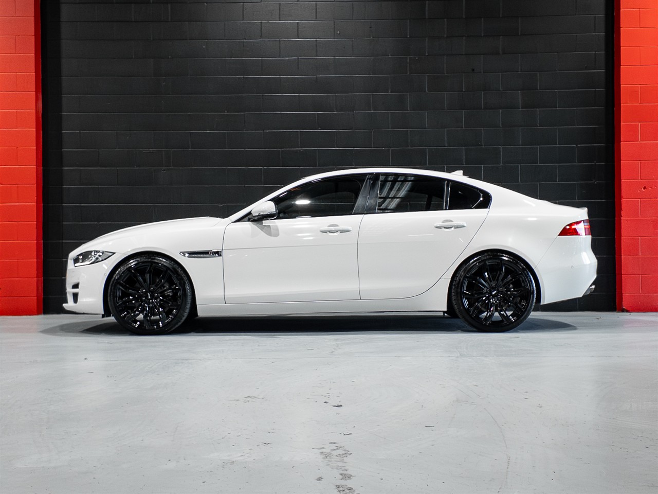 2016 Jaguar XE