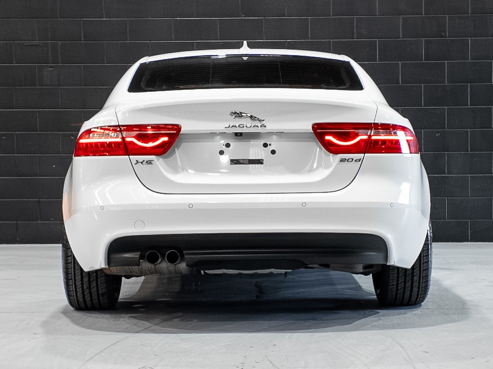 2016 Jaguar XE