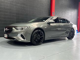 2019 Holden Commodore - Thumbnail