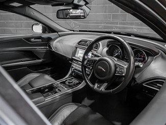 2017 Jaguar XE - Thumbnail