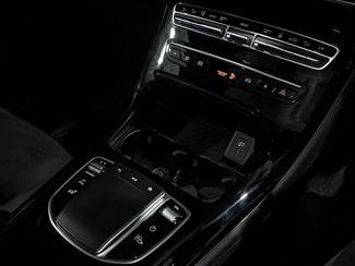 2020 Mercedes-Benz EQC - Thumbnail