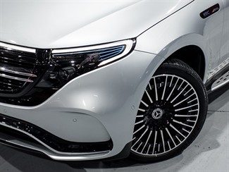 2020 Mercedes-Benz EQC - Thumbnail