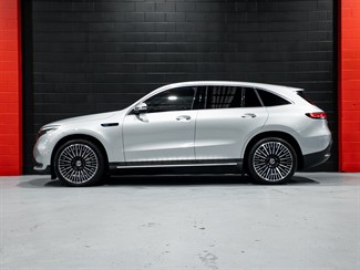 2020 Mercedes-Benz EQC - Thumbnail