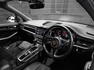 2019 Porsche Macan - Thumbnail