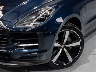 2019 Porsche Macan - Thumbnail