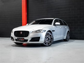 2018 Jaguar XF - Thumbnail