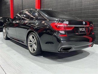 2017 BMW 740E - Thumbnail