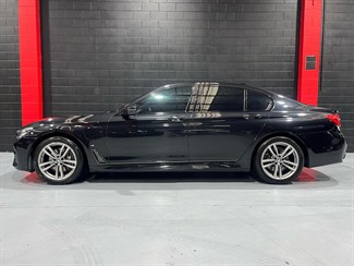 2017 BMW 740E - Thumbnail