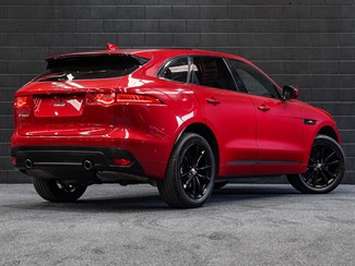 2017 Jaguar F-PACE - Thumbnail