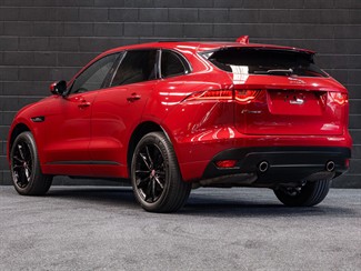 2017 Jaguar F-PACE - Thumbnail