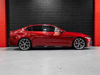 2016 Jaguar XE - Thumbnail