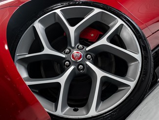 2016 Jaguar XE - Thumbnail