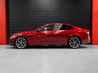 2016 Jaguar XE - Thumbnail