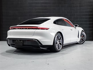2021 Porsche Taycan - Thumbnail