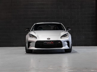 2025 TOYOTA Gr86 - Thumbnail