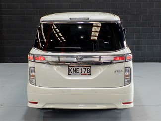 2014 Nissan Elgrand - Thumbnail